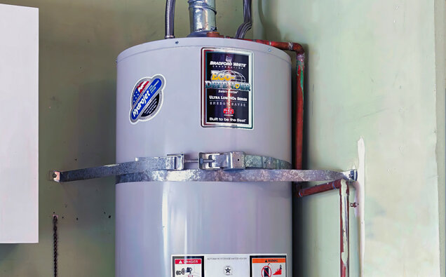 https://fremantlehotwater.com.au/uploads/2025/06/gas-hot-water-system-30845.jpg