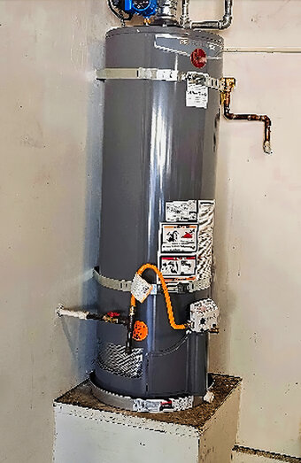 https://fremantlehotwater.com.au/uploads/2025/06/hot-water-95452.jpg