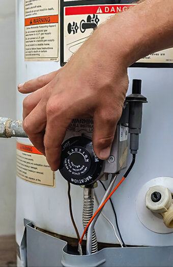 https://fremantlehotwater.com.au/uploads/2025/06/hot-water-servicing-68760.jpg